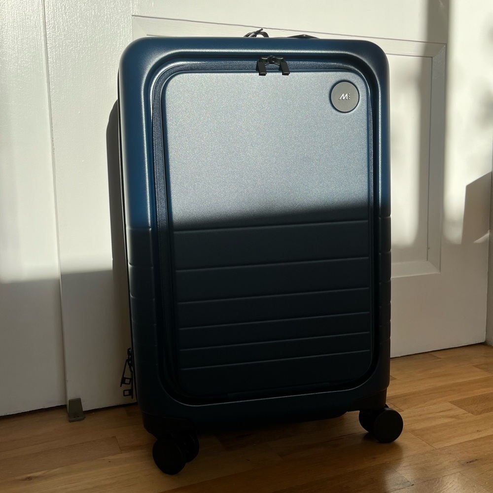 Monos Carry-On Pro Plus